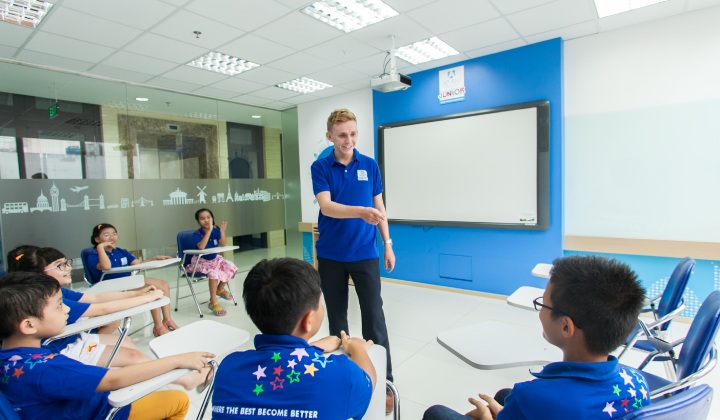 Học viên tham gia các khóa học tiếng anh tại trung tâm
